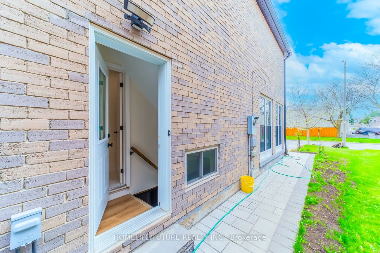 14, Bradley, Milliken Mills East, Markham