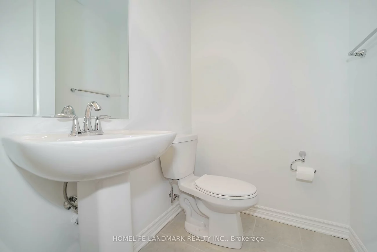 5, Wisla, Victoria Square, Markham