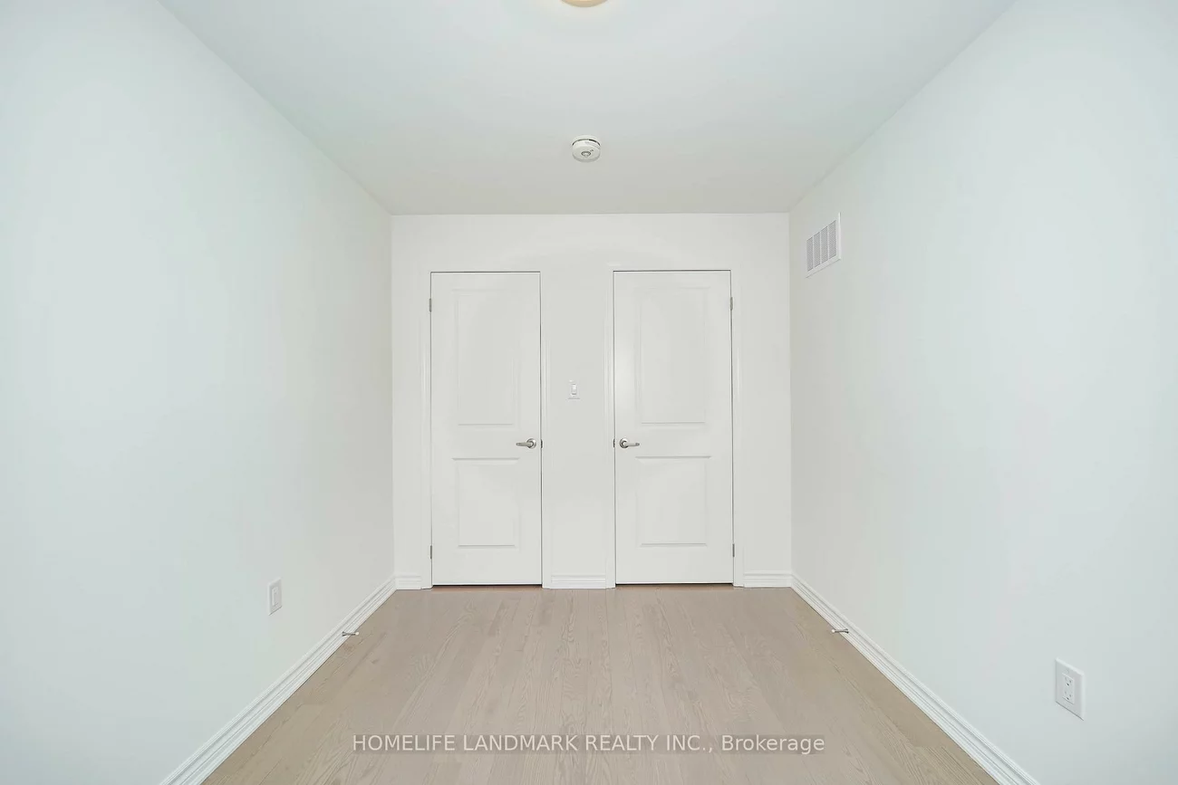 5, Wisla, Victoria Square, Markham