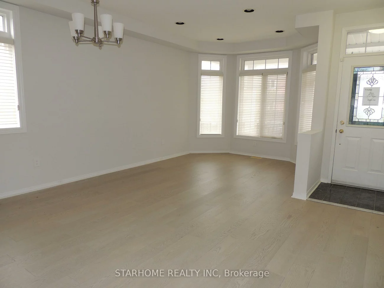 32, Hunters Corners, Berczy, Markham