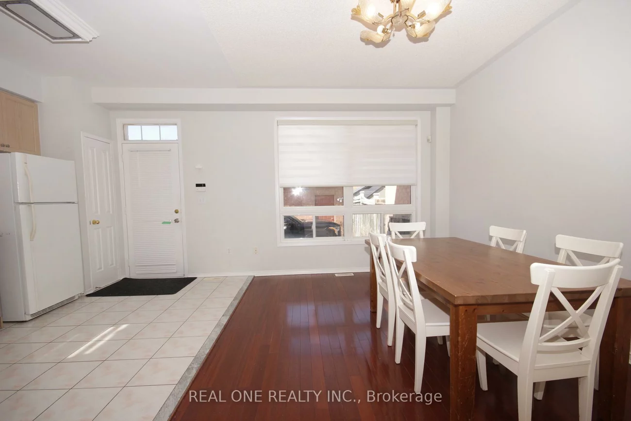 52, Russell Hill, Berczy, Markham