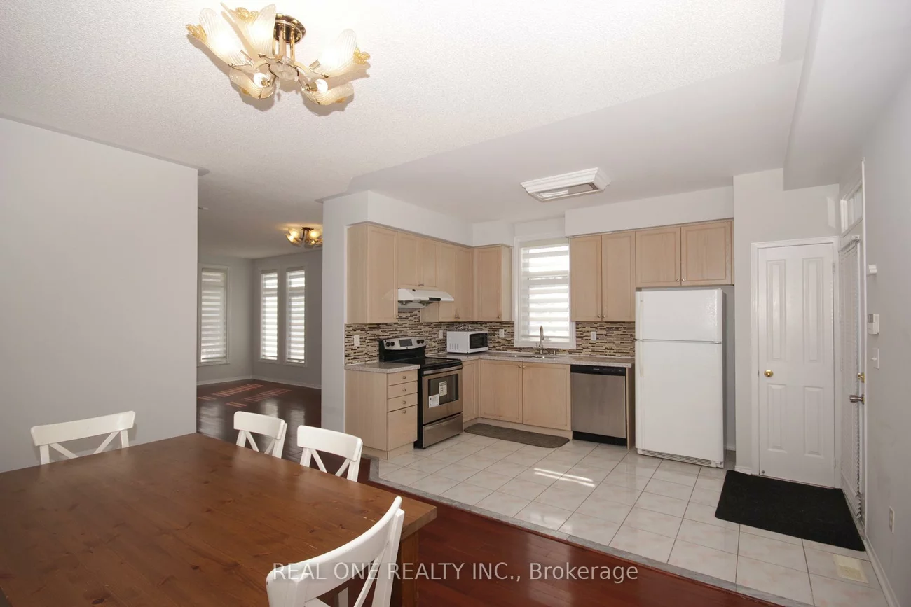 52, Russell Hill, Berczy, Markham