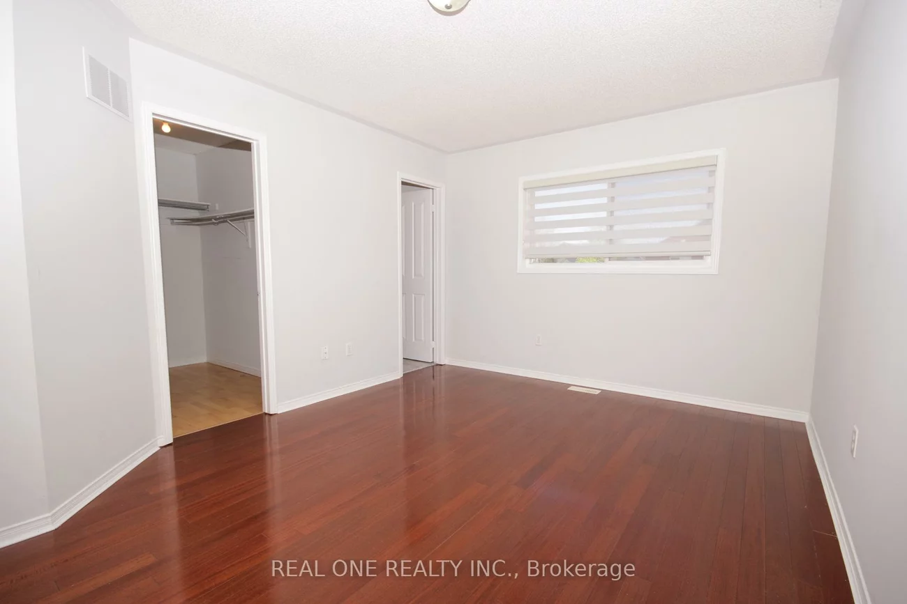 52, Russell Hill, Berczy, Markham