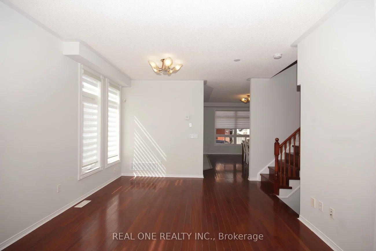 52, Russell Hill, Berczy, Markham