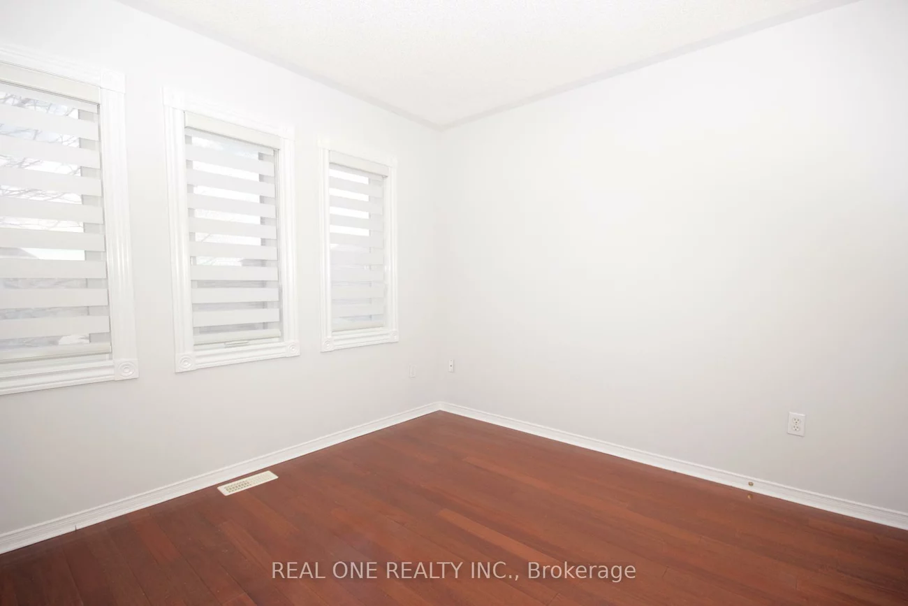 52, Russell Hill, Berczy, Markham