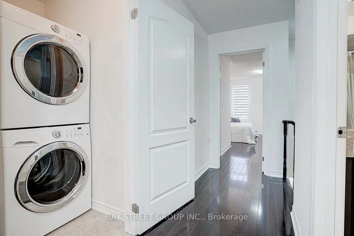 10981, Woodbine, Victoria Square, Markham