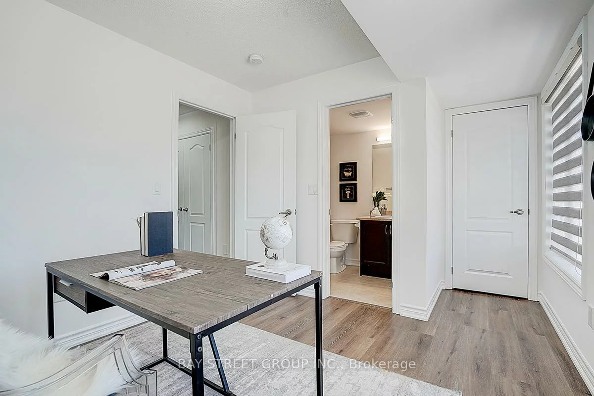 10981, Woodbine, Victoria Square, Markham