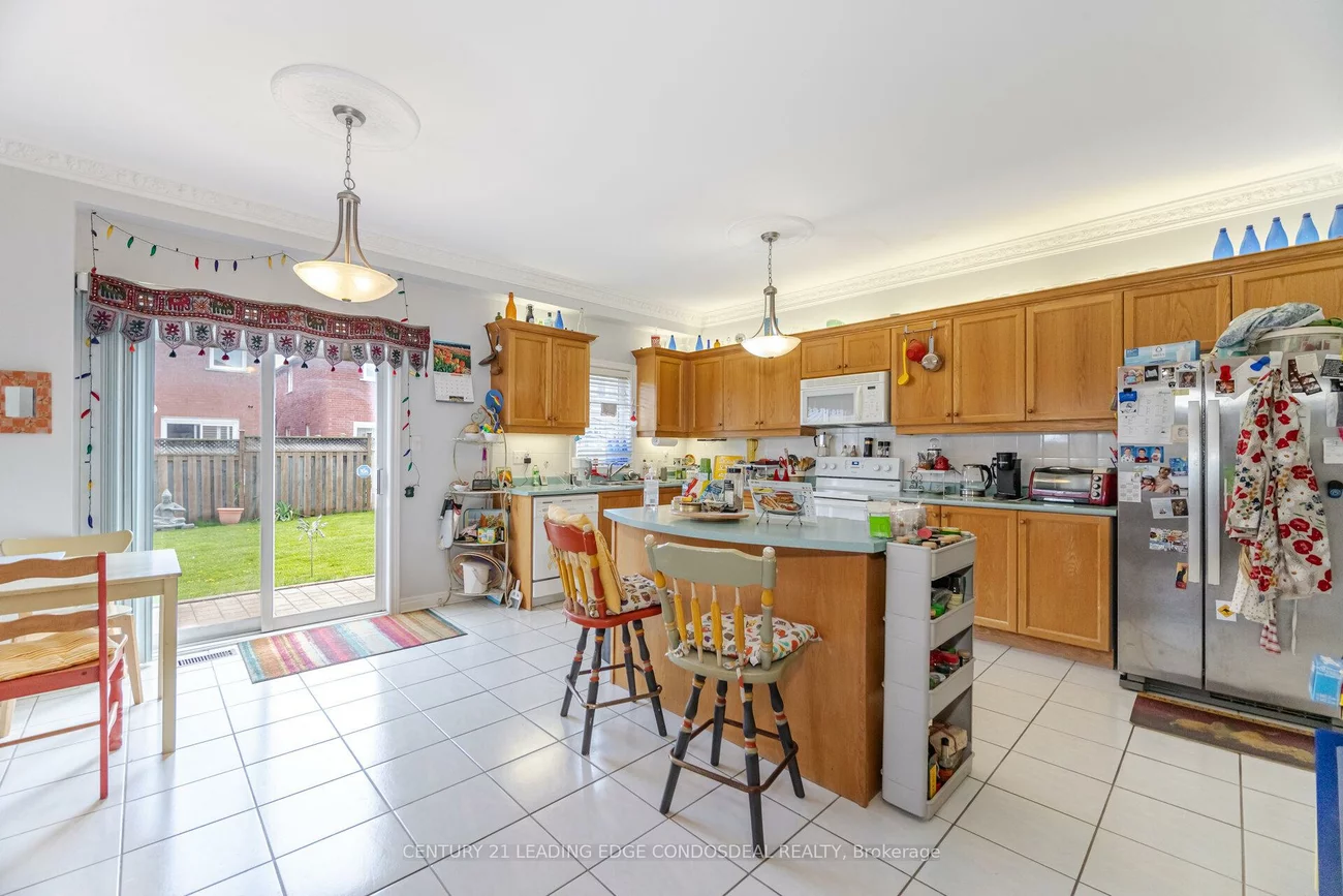 585, Highglen, Middlefield, Markham