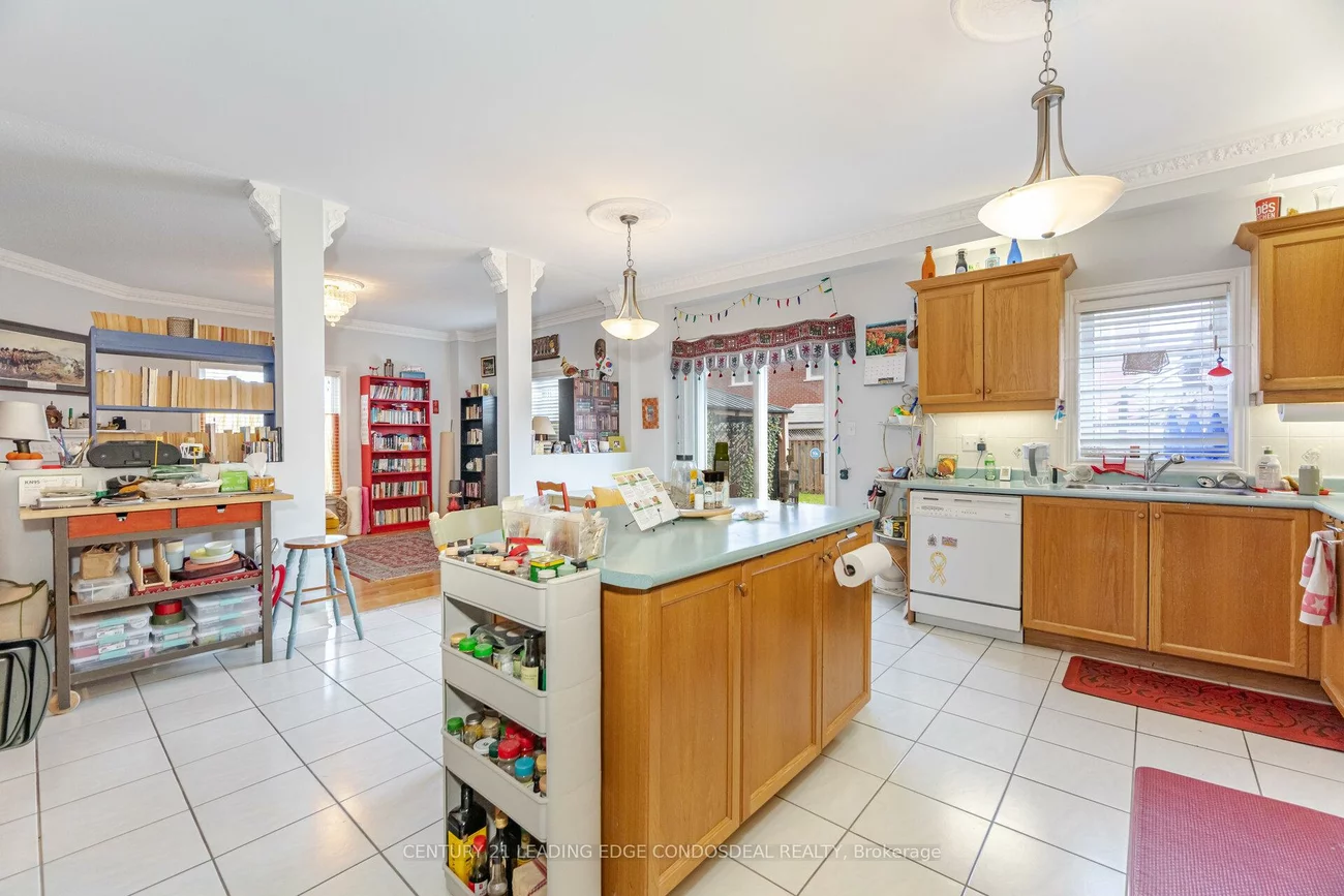 585, Highglen, Middlefield, Markham