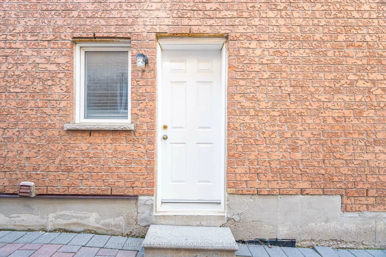 585, Highglen, Middlefield, Markham