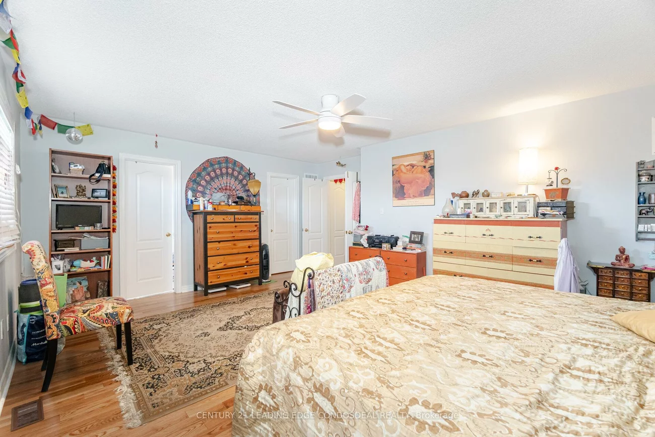 585, Highglen, Middlefield, Markham