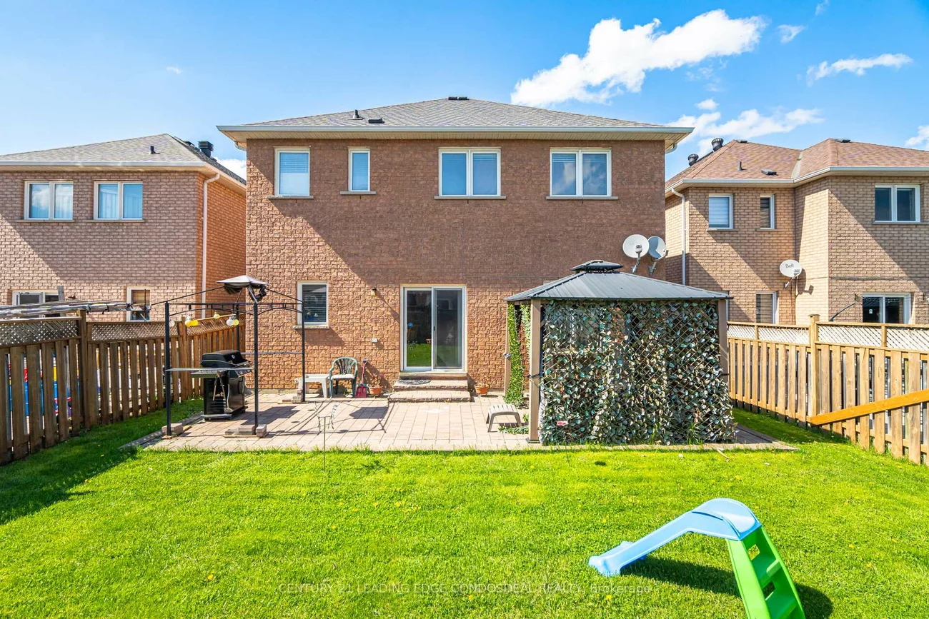 585, Highglen, Middlefield, Markham
