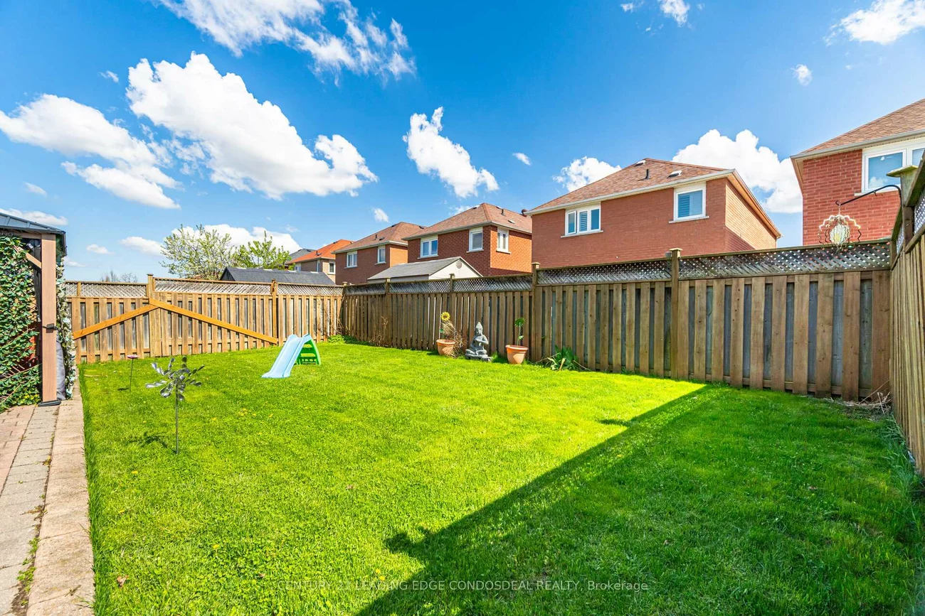 585, Highglen, Middlefield, Markham
