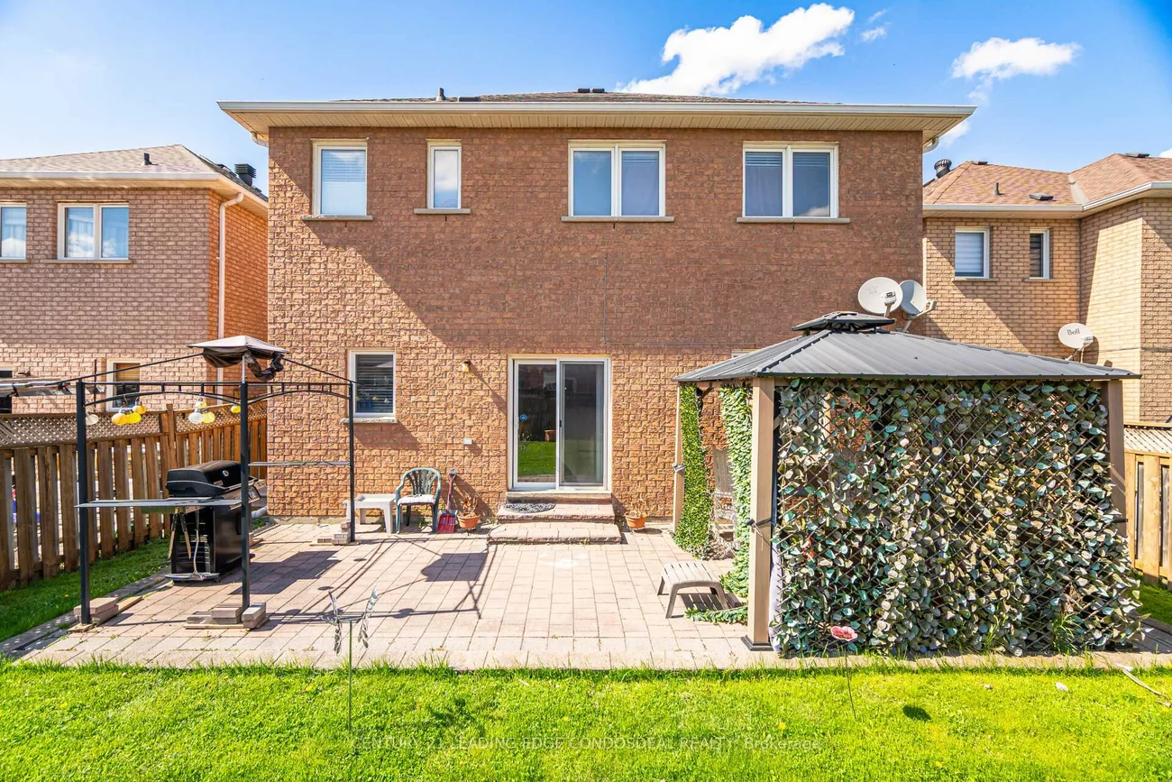 585, Highglen, Middlefield, Markham
