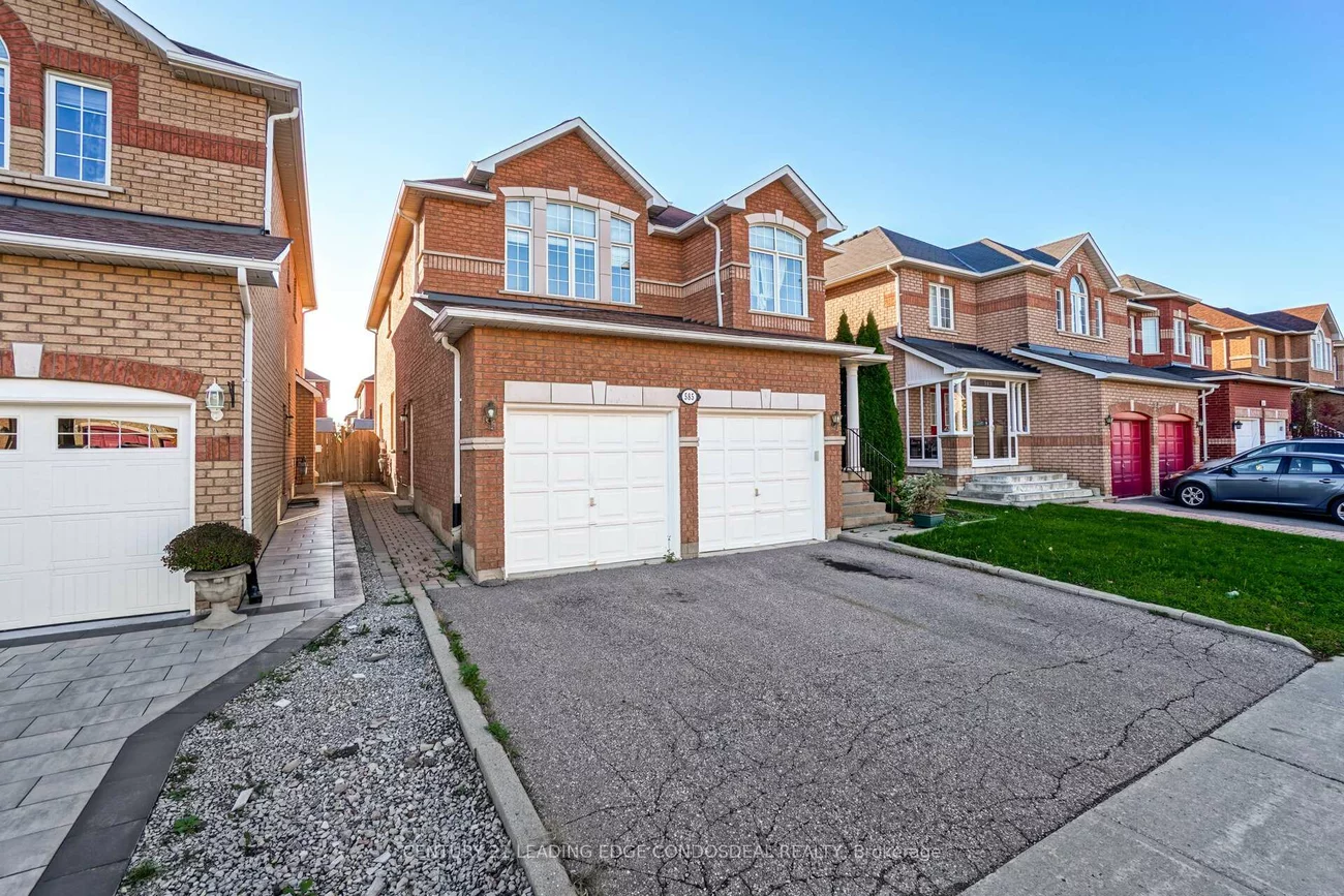 585, Highglen, Middlefield, Markham