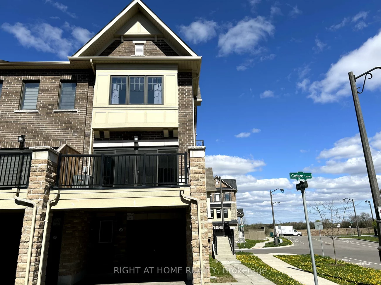 2, Isabella Peach, Victoria Square, Markham