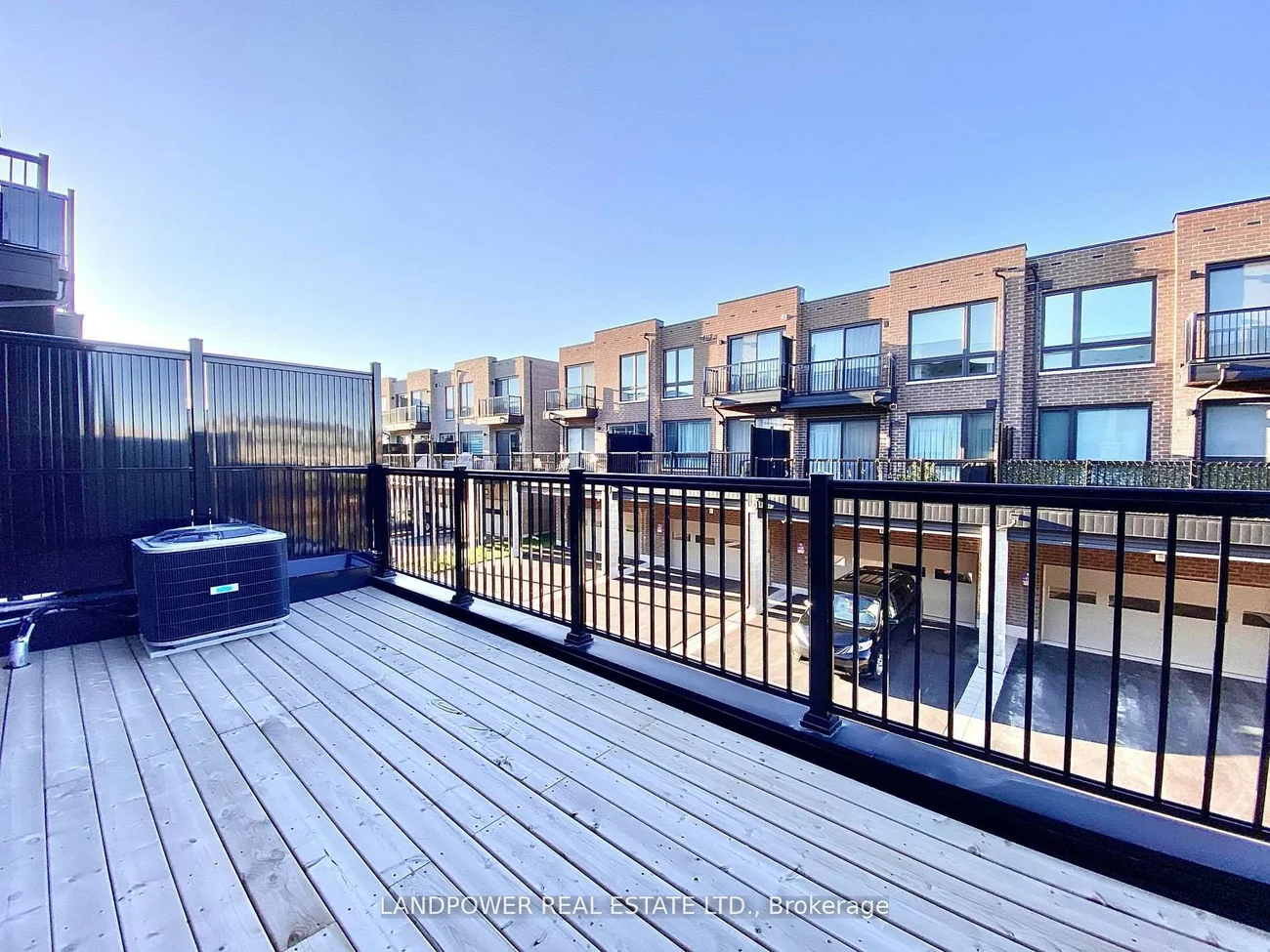 22, Rumney, Victoria Square, Markham