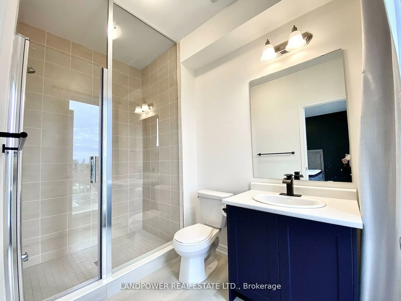 22, Rumney, Victoria Square, Markham