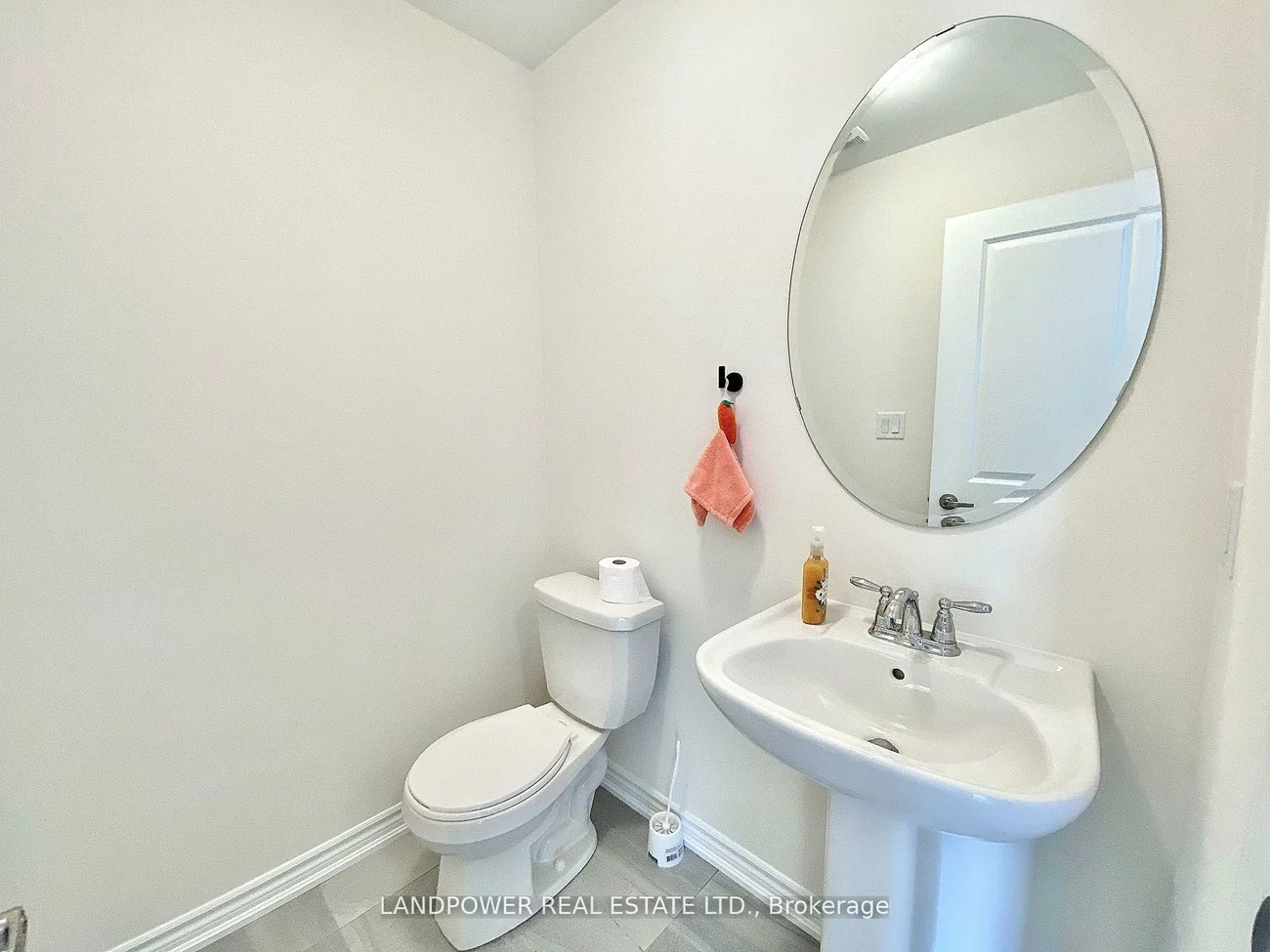 22, Rumney, Victoria Square, Markham