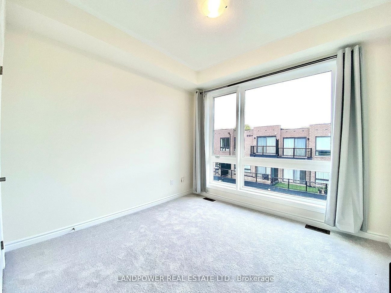 22, Rumney, Victoria Square, Markham