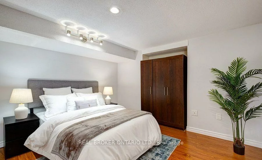 25, Charnwood, Aileen-Willowbrook, Markham