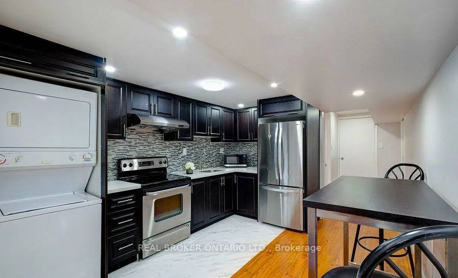 25, Charnwood, Aileen-Willowbrook, Markham
