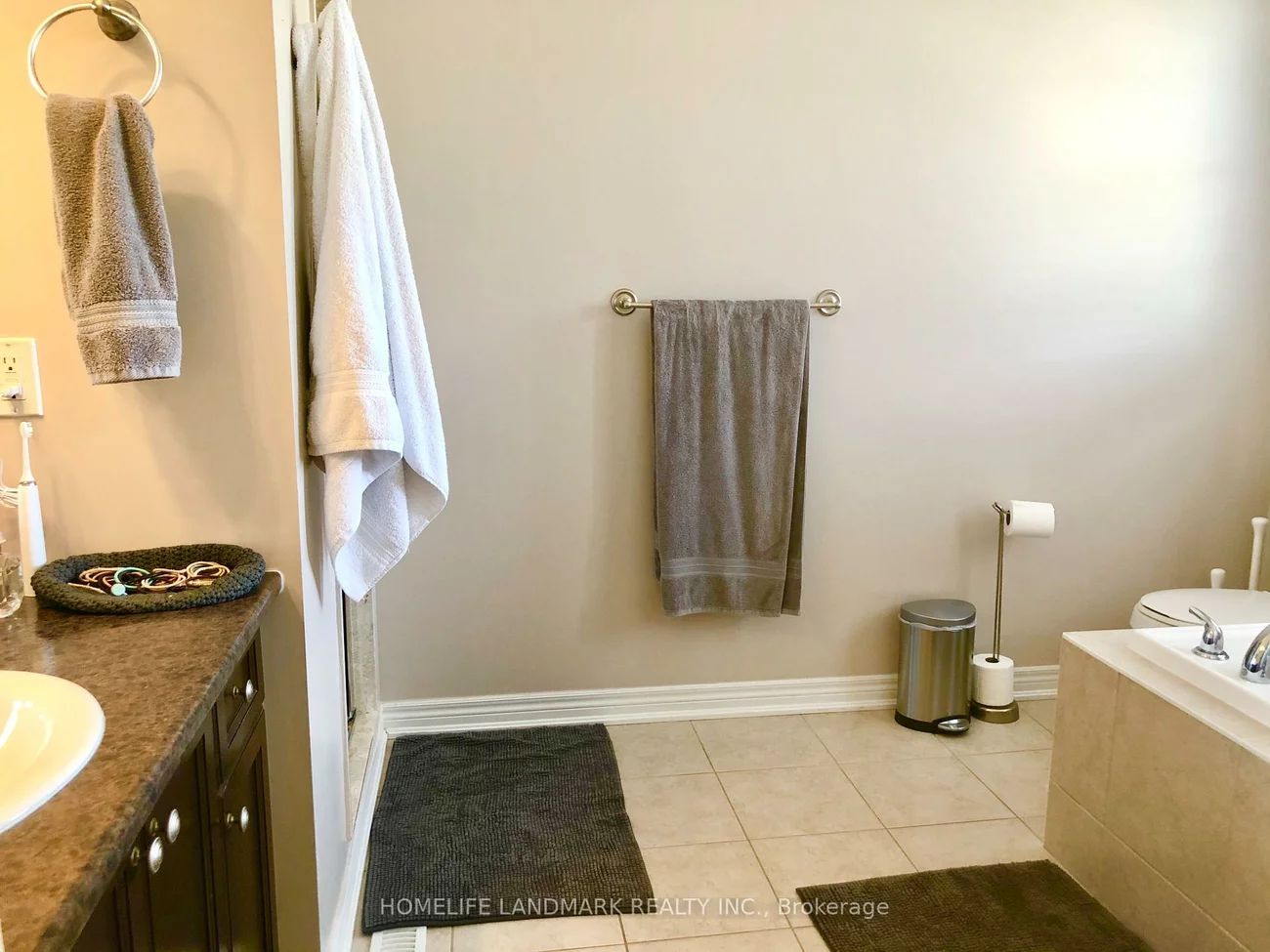 10683, Woodbine, Victoria Square, Markham