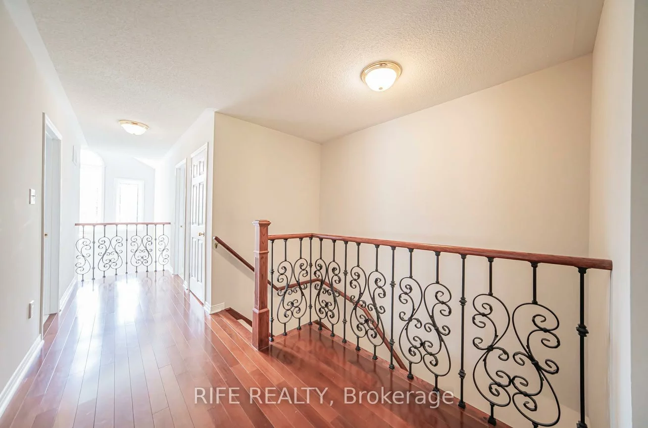 37, Burndenford, Markville, Markham