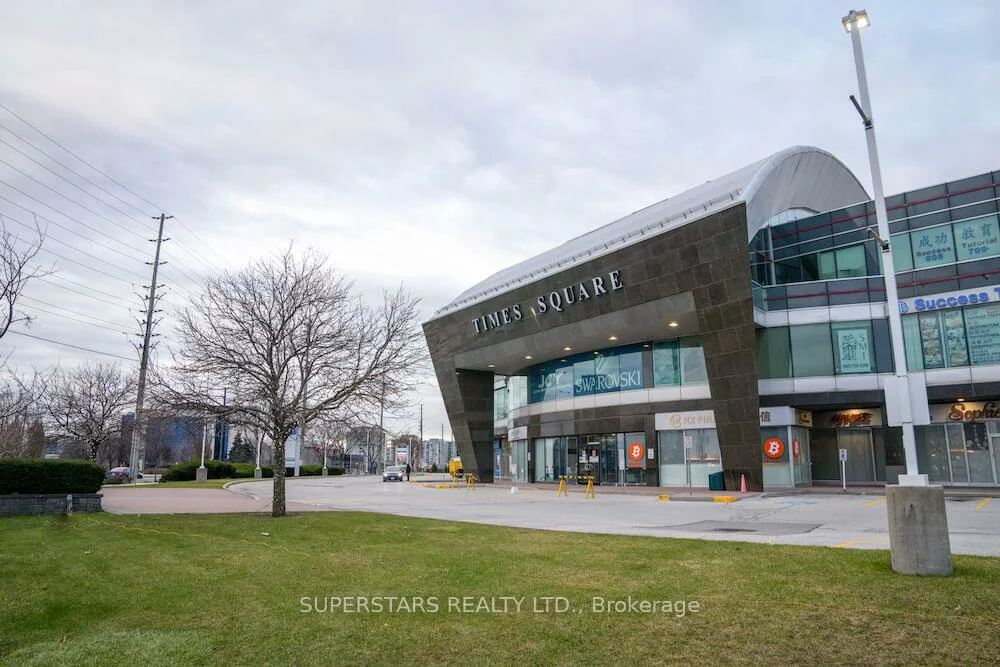 74, Pond, Commerce Valley, Markham