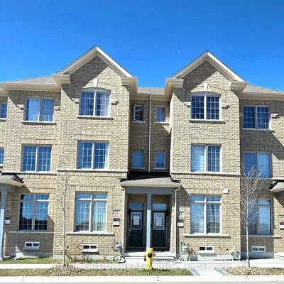 32, Harvest Field, Cornell, Markham