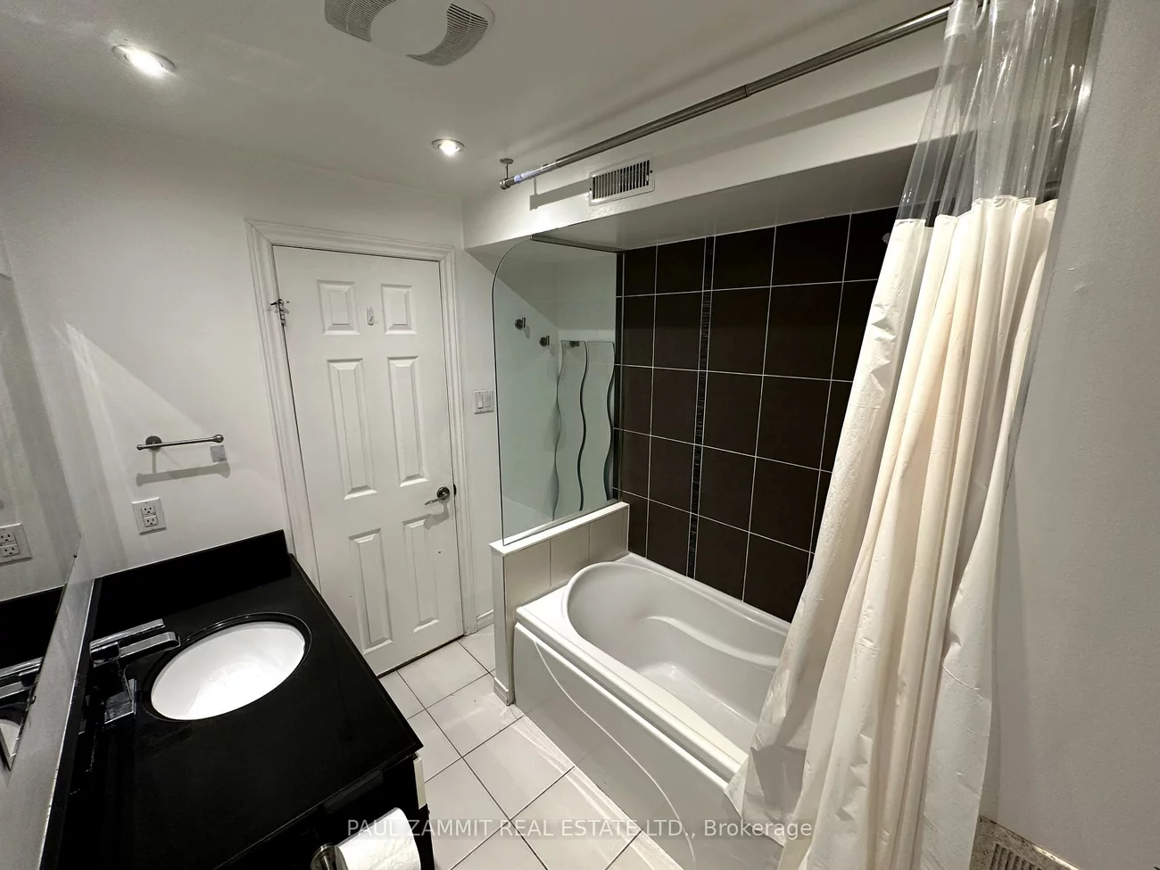 28, Sycamore, Aileen-Willowbrook, Markham