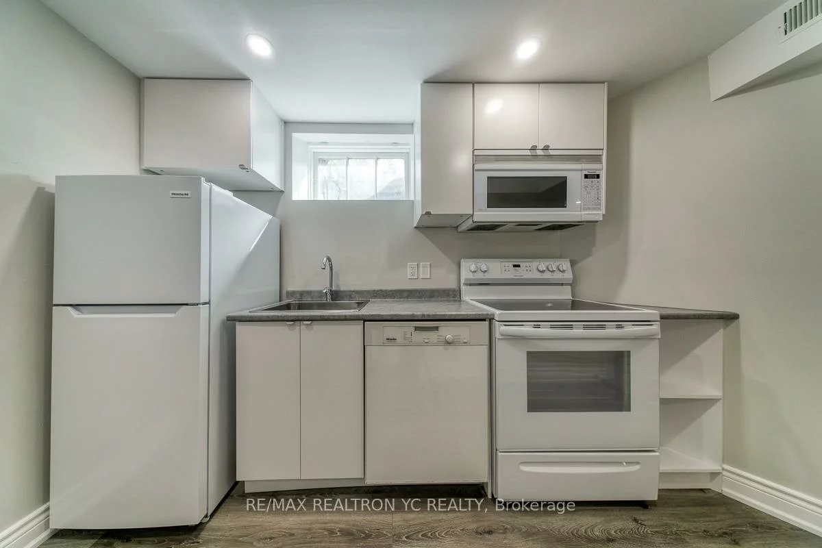 69, Meadowview, Grandview, Markham