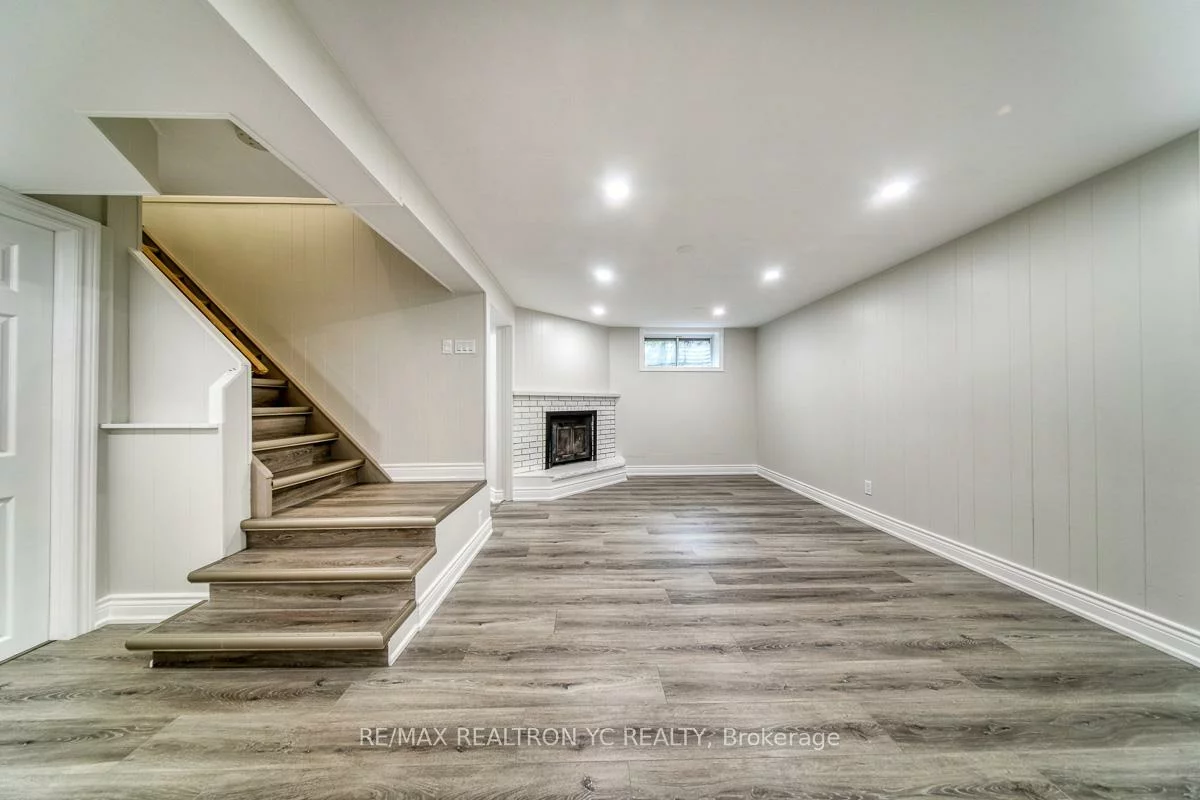 69, Meadowview, Grandview, Markham