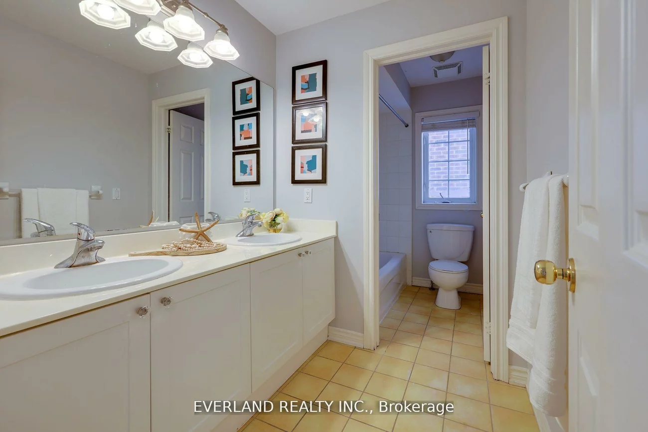 9, Woodgrove, Angus Glen, Markham
