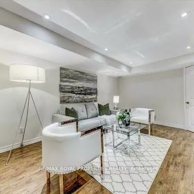 76, Gas Lamp, Cornell, Markham