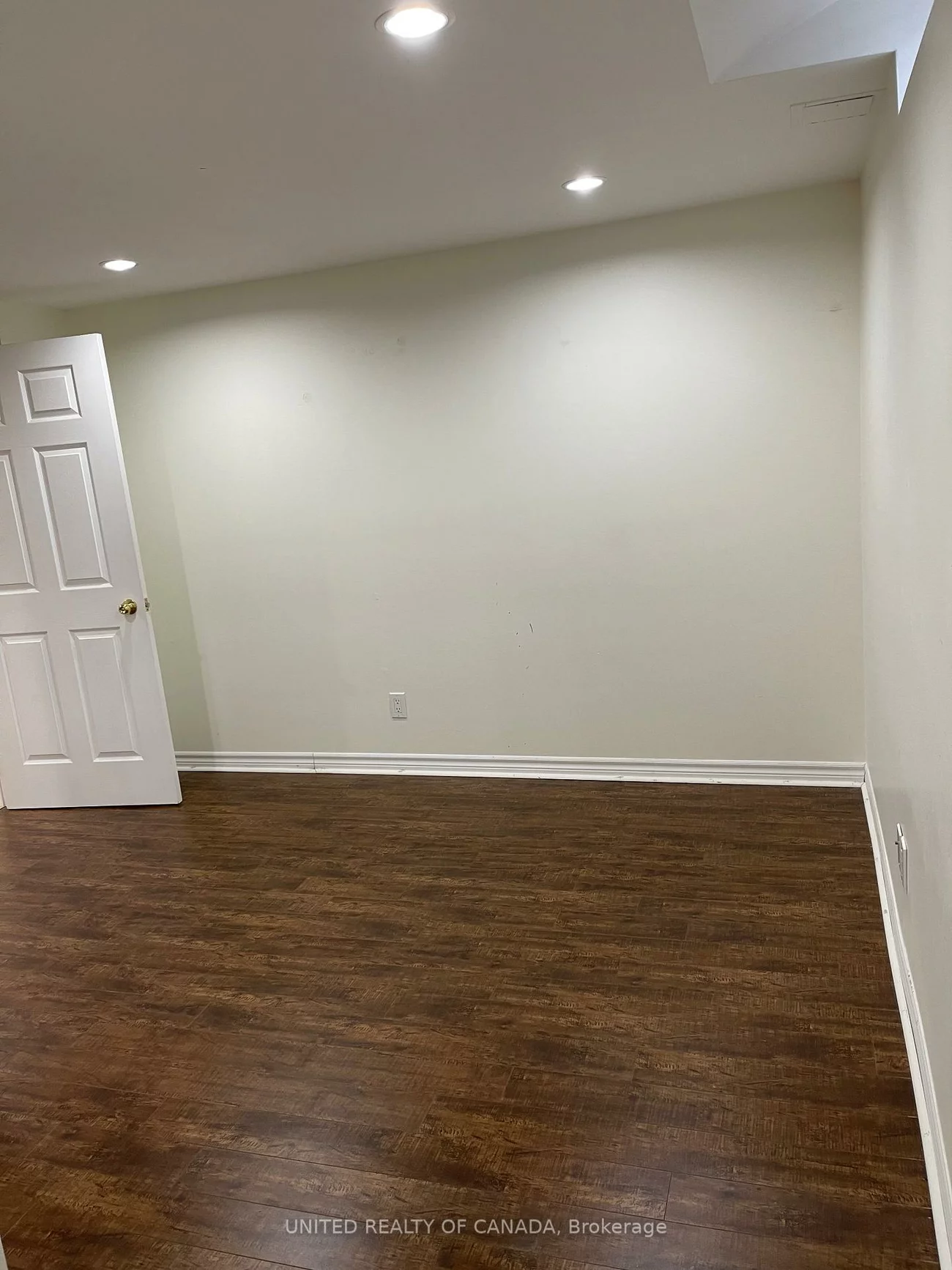 23, Bradgate, Thornlea, Markham