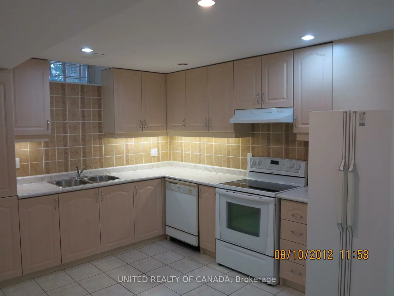 23, Bradgate, Thornlea, Markham