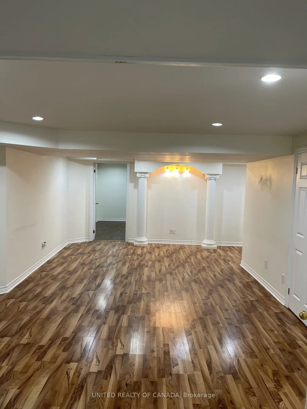 23, Bradgate, Thornlea, Markham