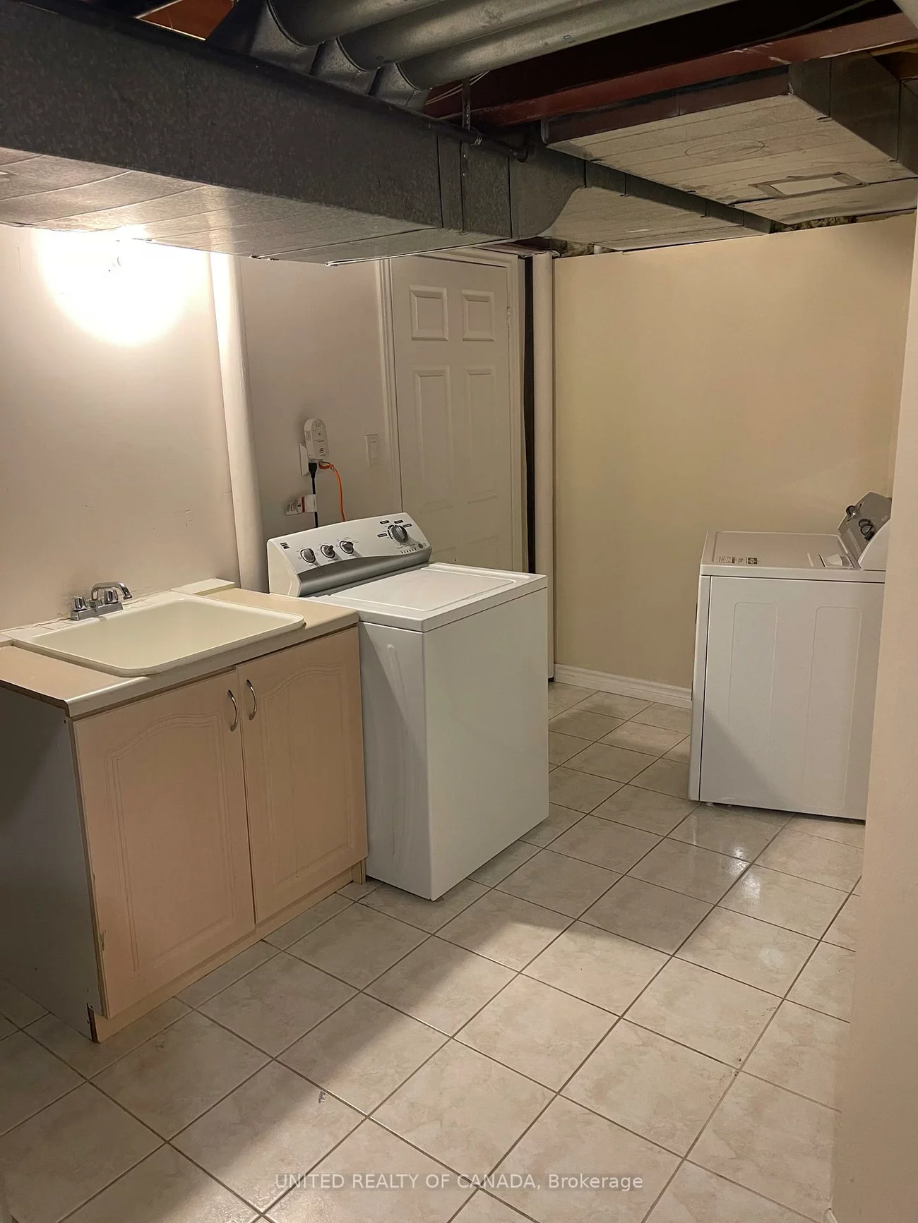 23, Bradgate, Thornlea, Markham