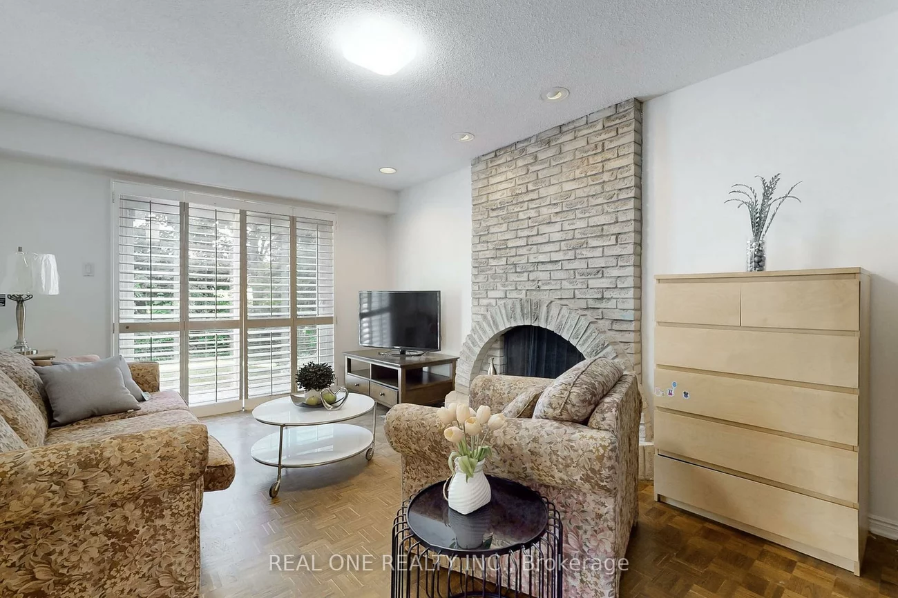 86, Breckonwood, Aileen-Willowbrook, Markham