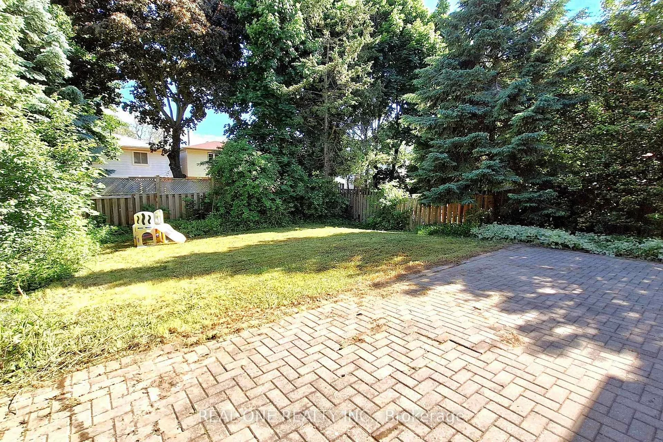 86, Breckonwood, Aileen-Willowbrook, Markham