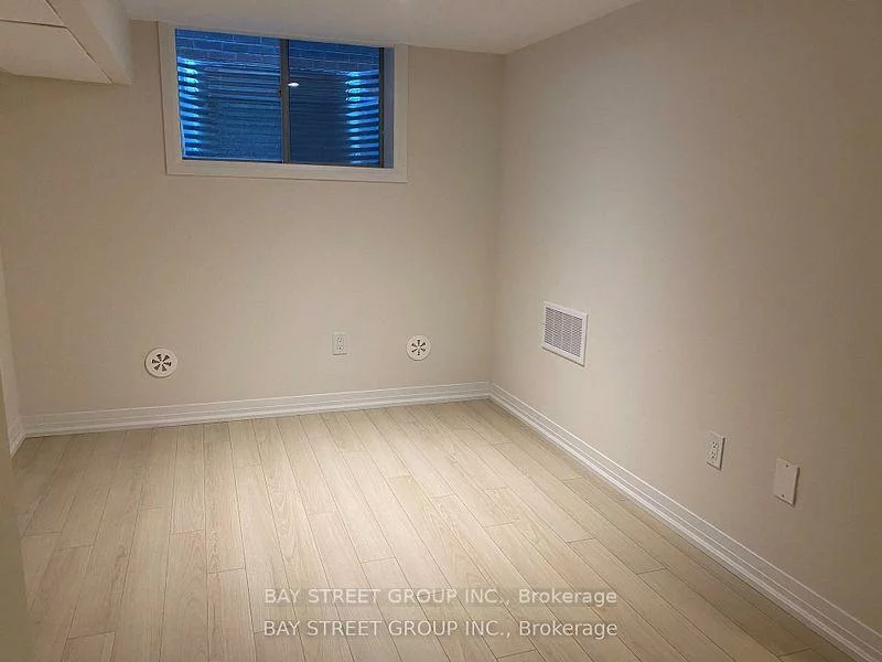15, Sissons, Cedar Grove, Markham