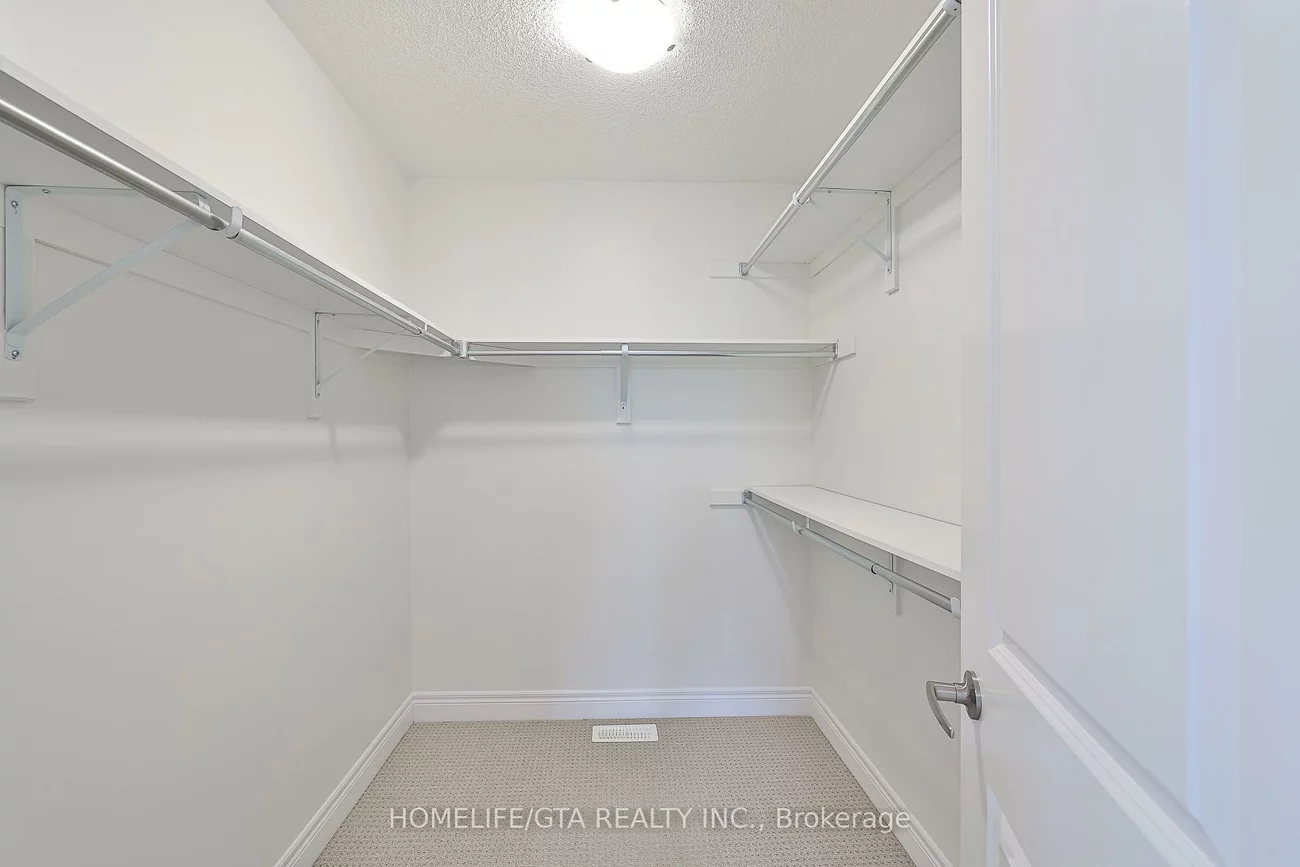 17, Couloir, Cornell, Markham