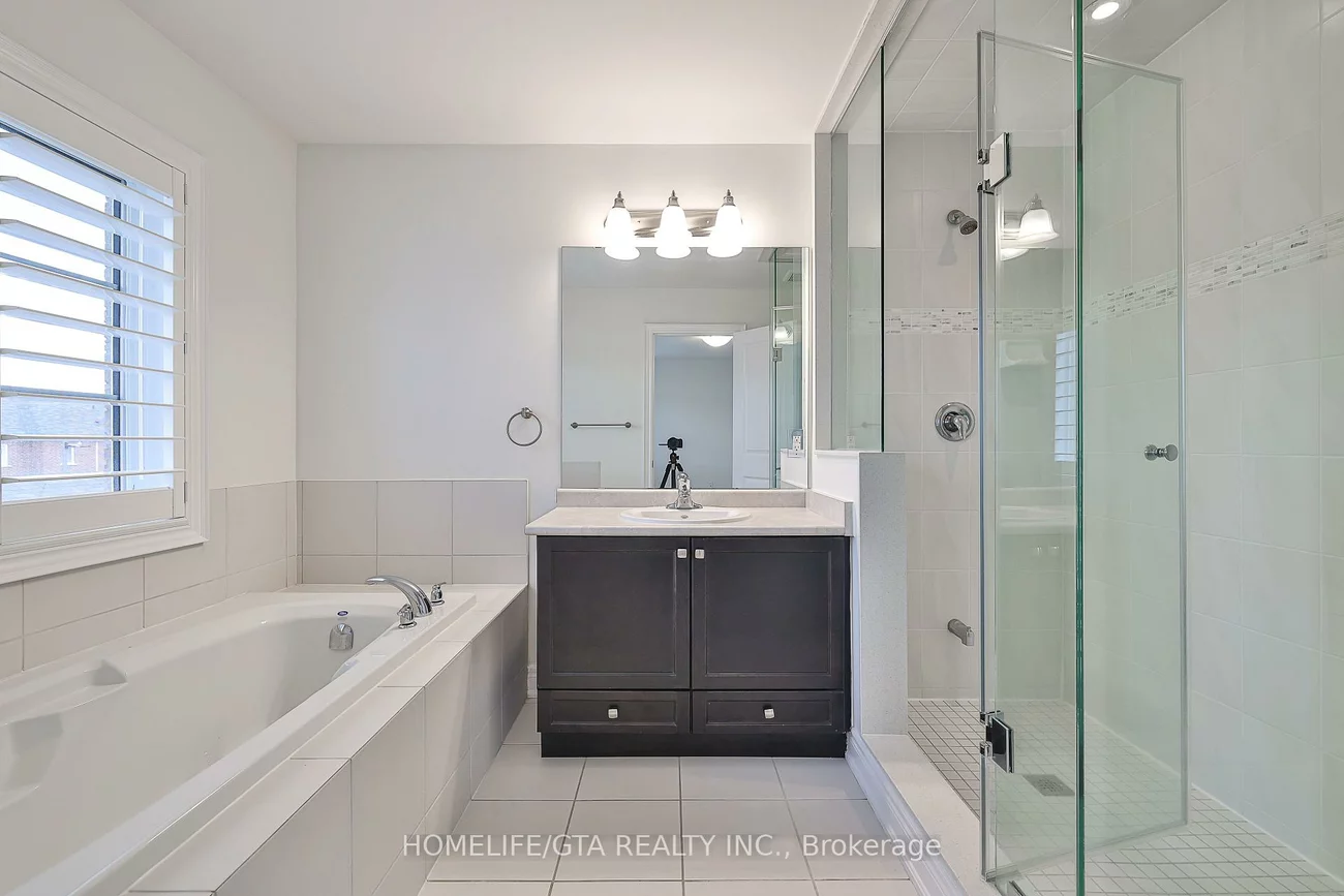 17, Couloir, Cornell, Markham