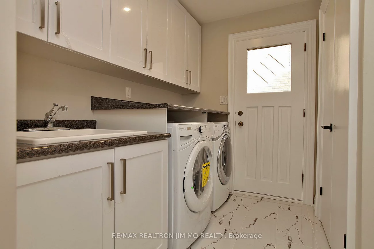 102, Briarwood, Unionville, Markham