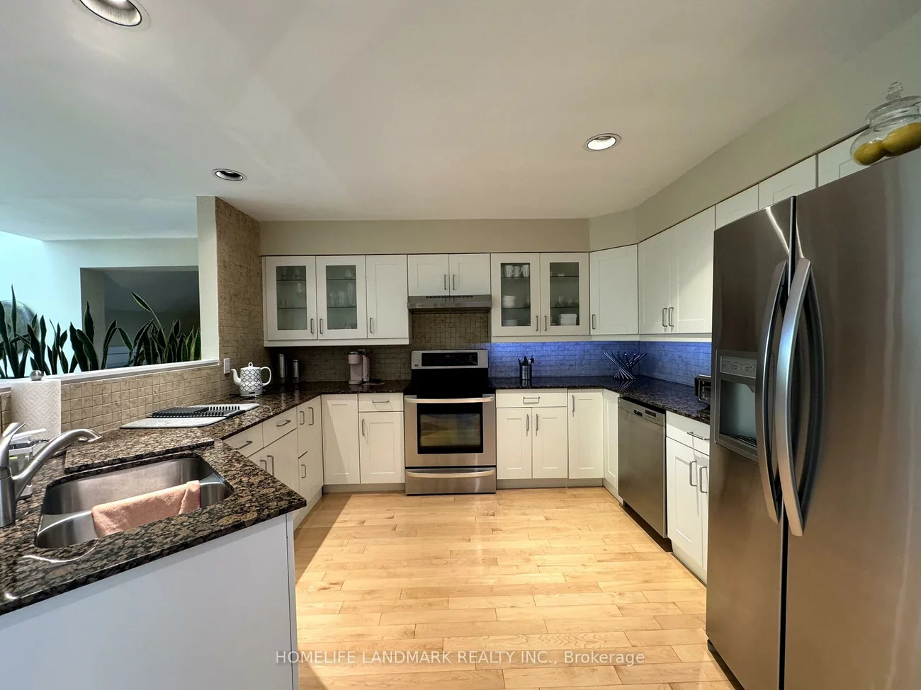 174, Steeles, Grandview, Markham