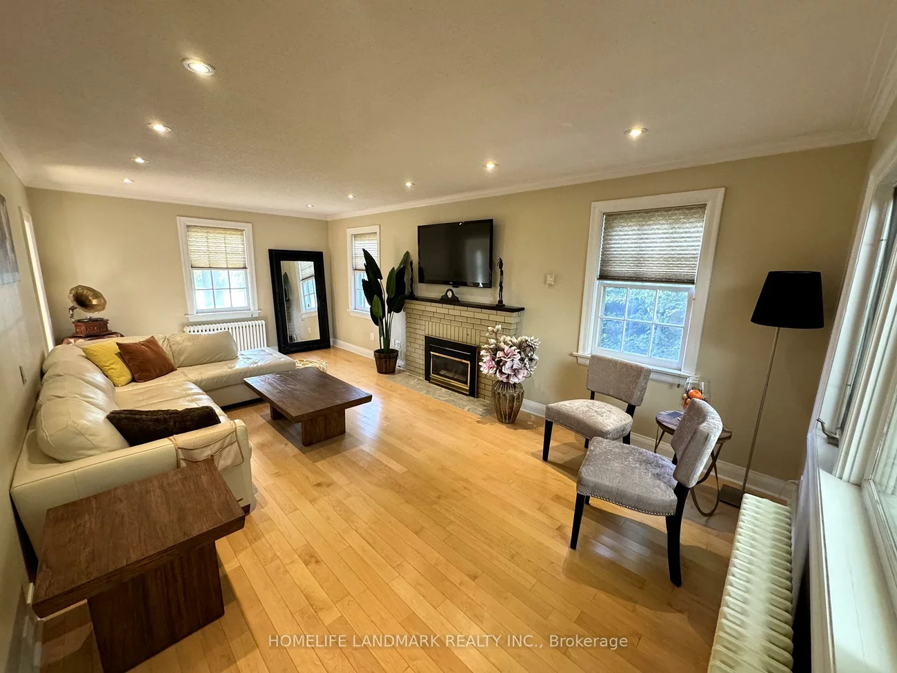 174, Steeles, Grandview, Markham