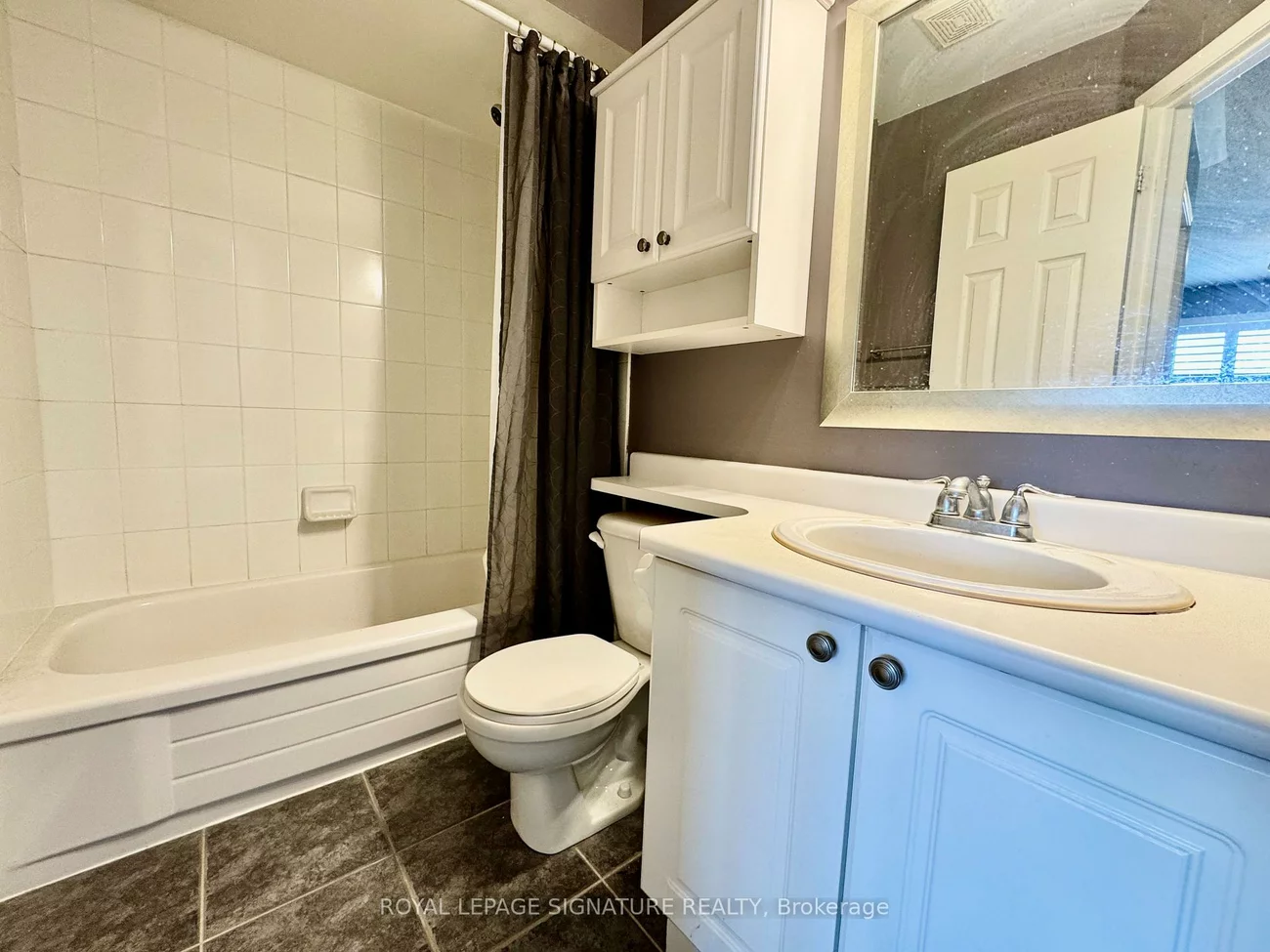 77, White's Hill, Cornell, Markham