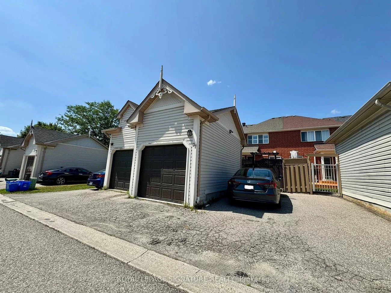 77, White's Hill, Cornell, Markham