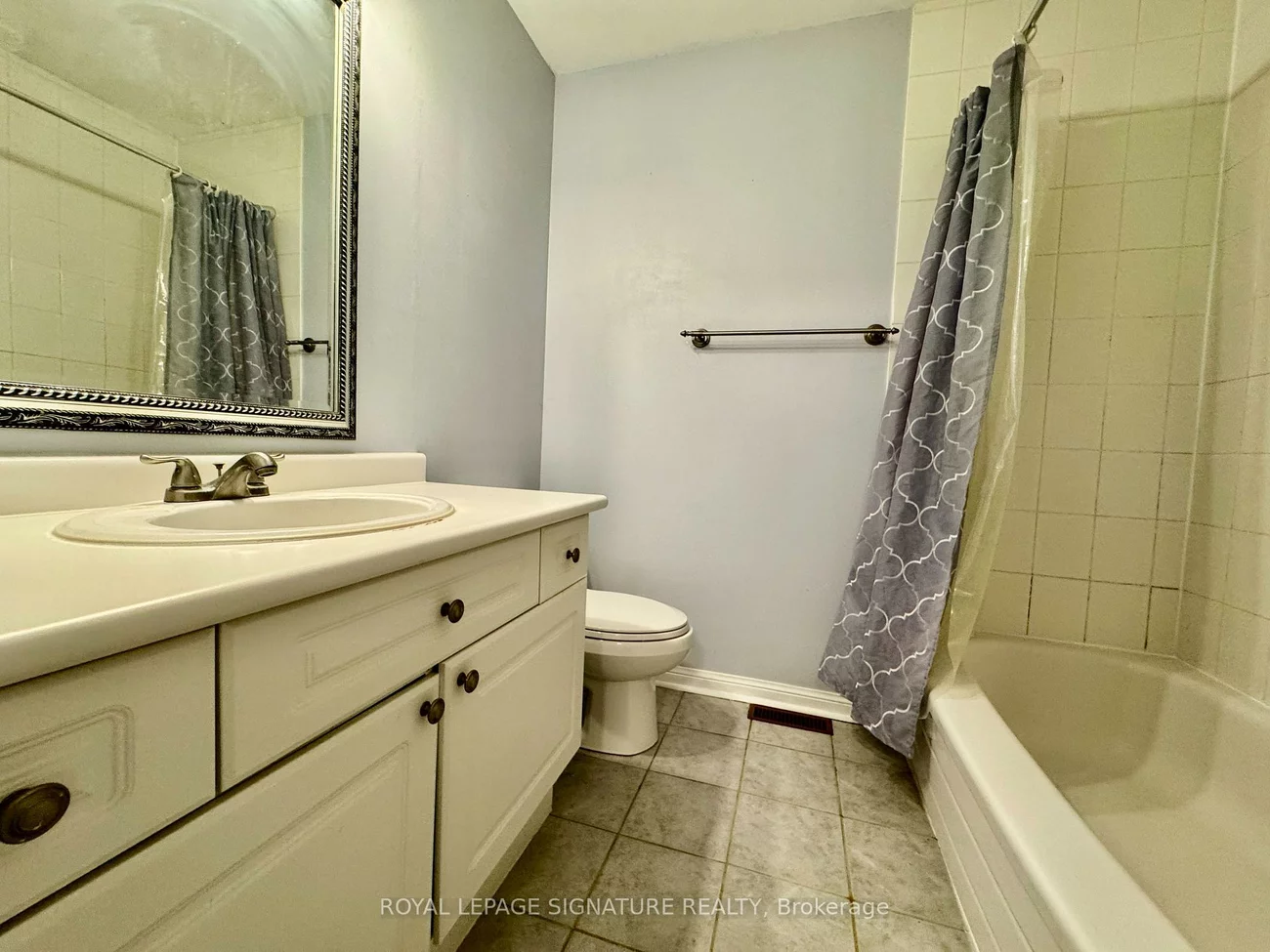 77, White's Hill, Cornell, Markham